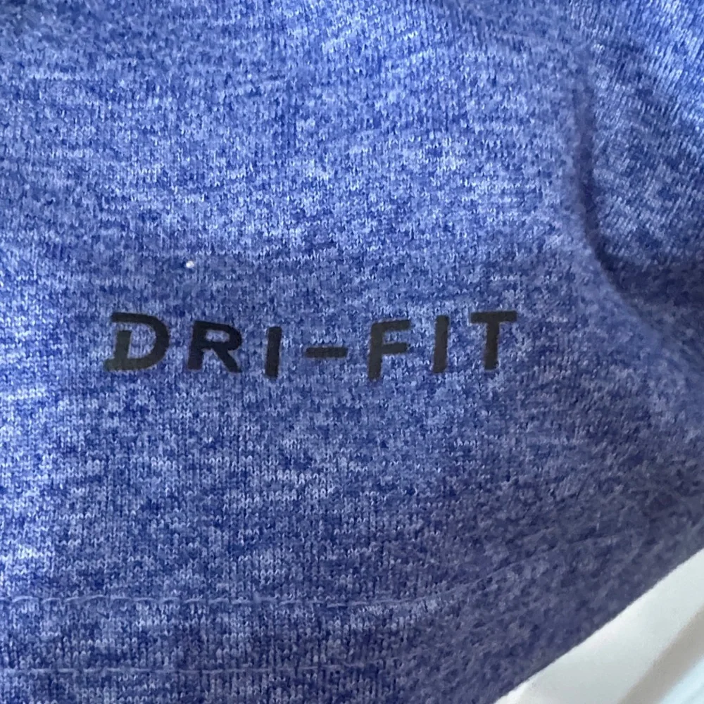 Nike Men's Heathered Blue Short Sleeve Dri-Fit Tee - Picture 3 of 4